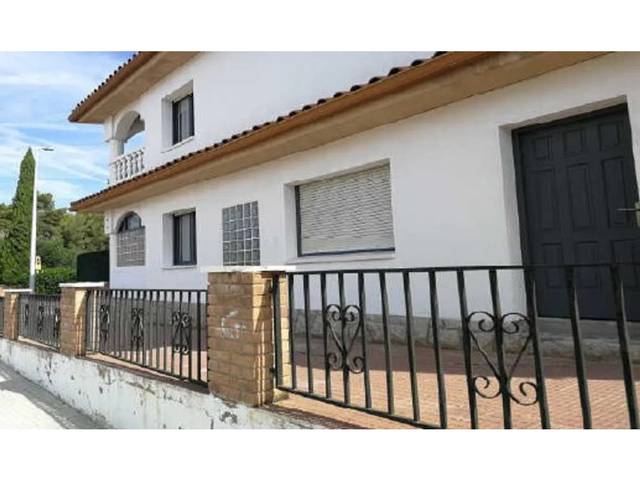 Local comercial en Venta en Platja de Mont-roig