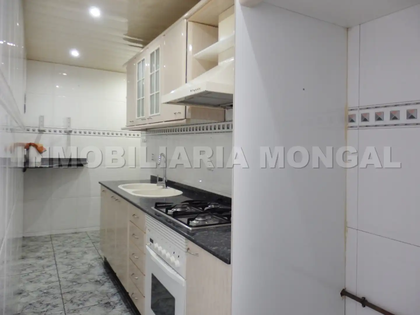 Flat with terrace for sale in La Gavarra, imagen 10