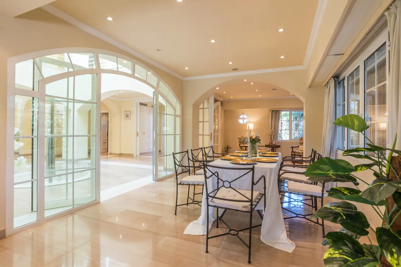 Comedor de Casa o chalet en venta en Pozuelo de Alarcón con Aire acondicionado, Calefacción y Jardín privado