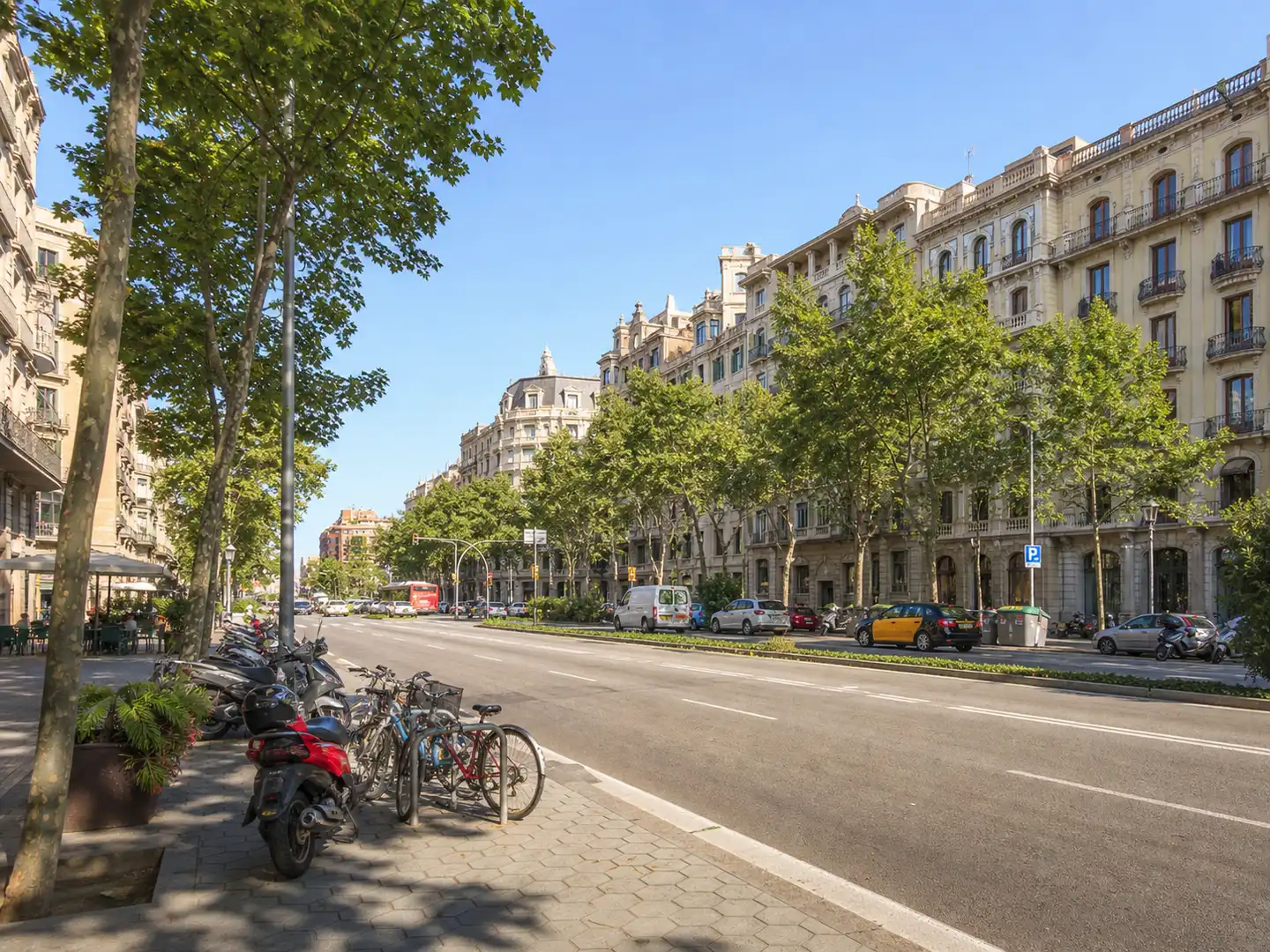Vista exterior de Piso en venta en Barcelona con Aire acondicionado y Calefacción