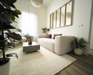 Living room of Apartment to share in  Madrid Capital  with Air Conditioner and Terrace