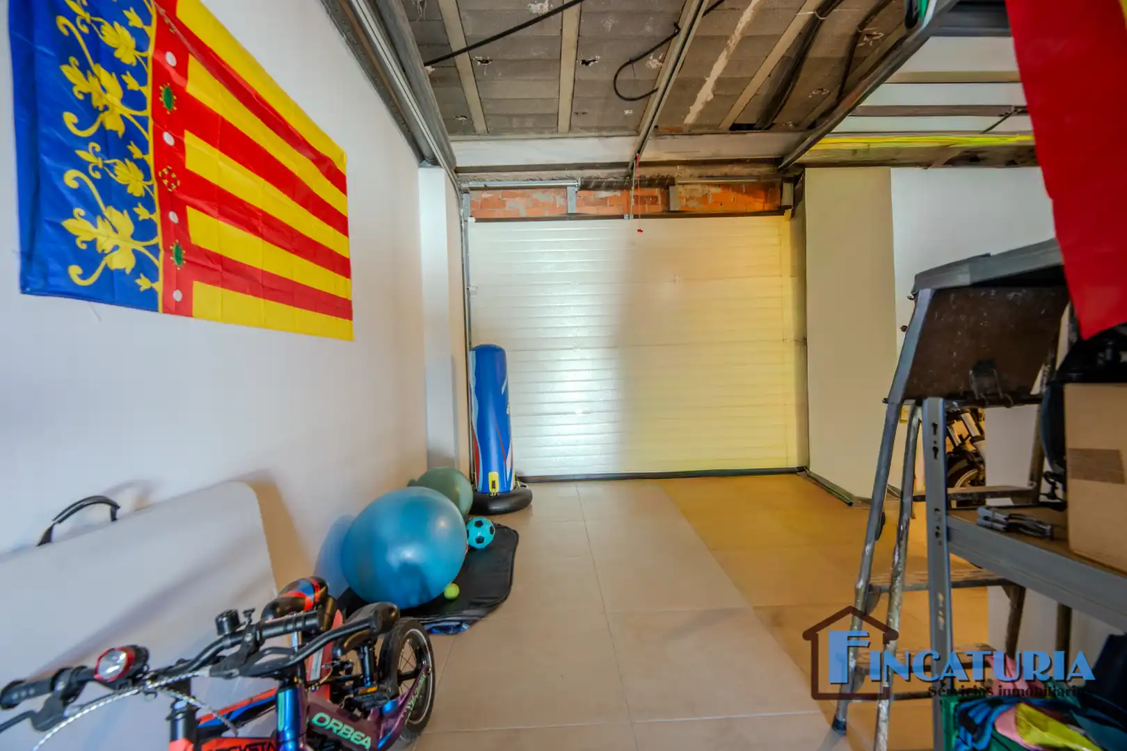Casa o xalet en venda en Riba-roja de Túria amb Aire condicionat, Jardí privat i Terrassa