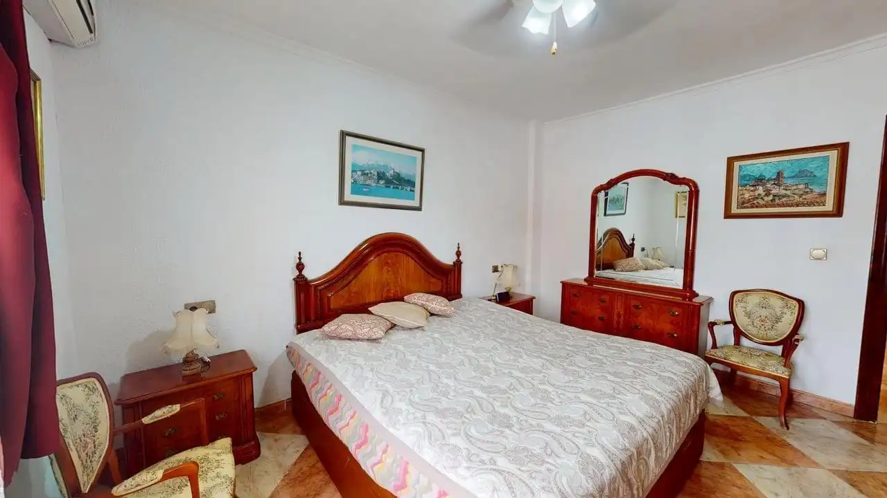 Dormitori de Casa o xalet en venda en L'Alfàs del Pi amb Jardí privat, Terrassa i Traster