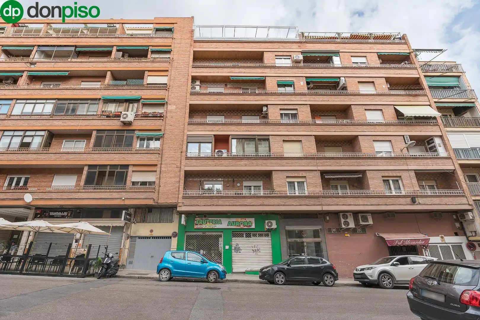 Exterior view of Flat for sale in Granada