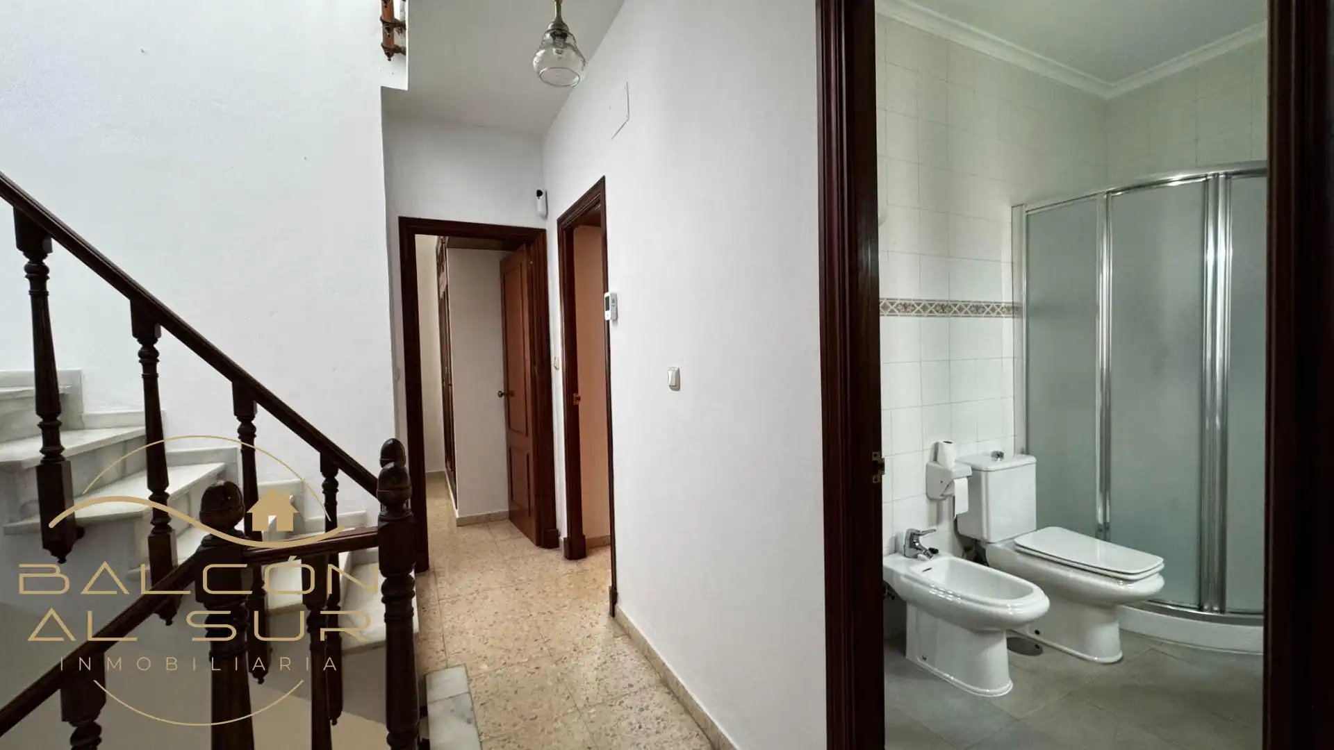 Houses for sale in Rota  with Air Conditioner, Terrace and Storage room