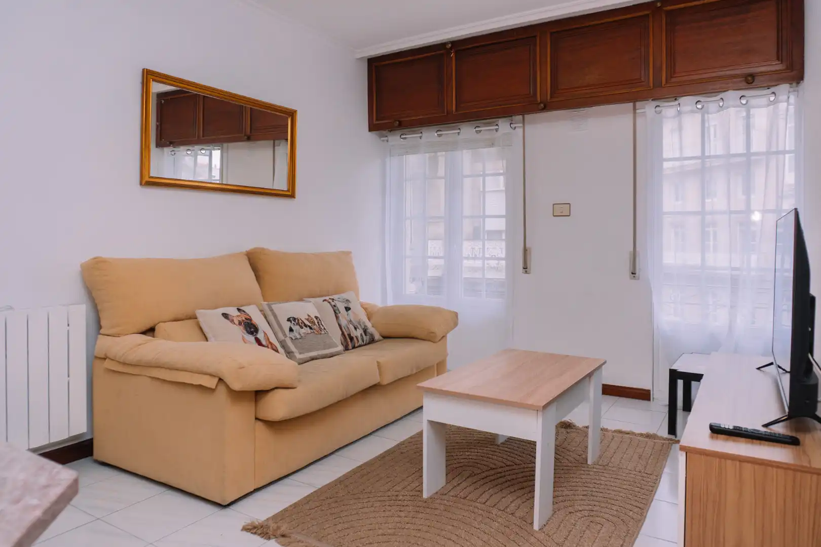 Sala de estar de Piso de alquiler en Vigo  con Parquet, Amueblado y Horno