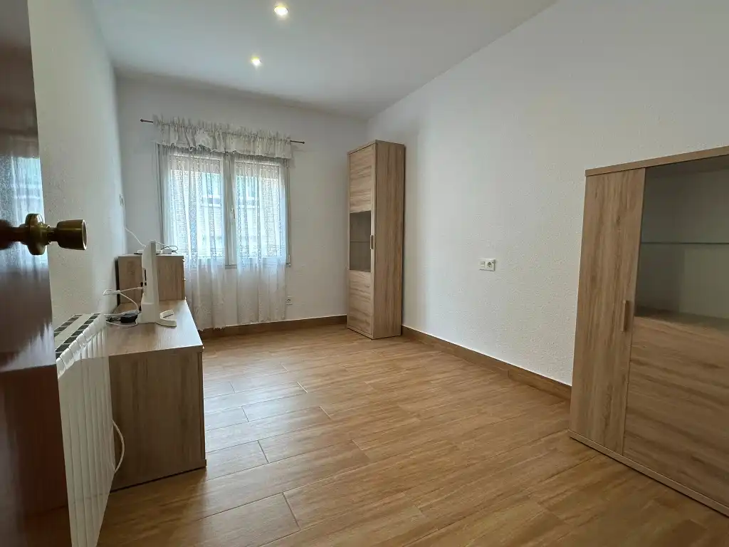 Habitación de Piso en venta en Gijón  con Calefacción y Horno