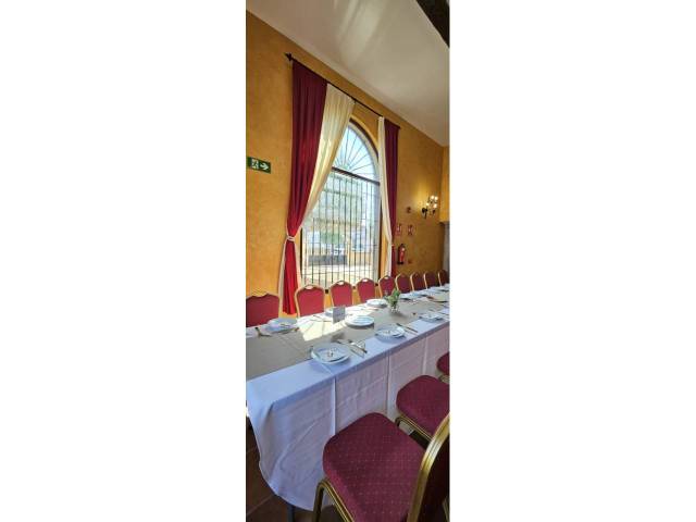 Local comercial en Alquiler en Calle Camino del Maestro Vicente en Rinconada