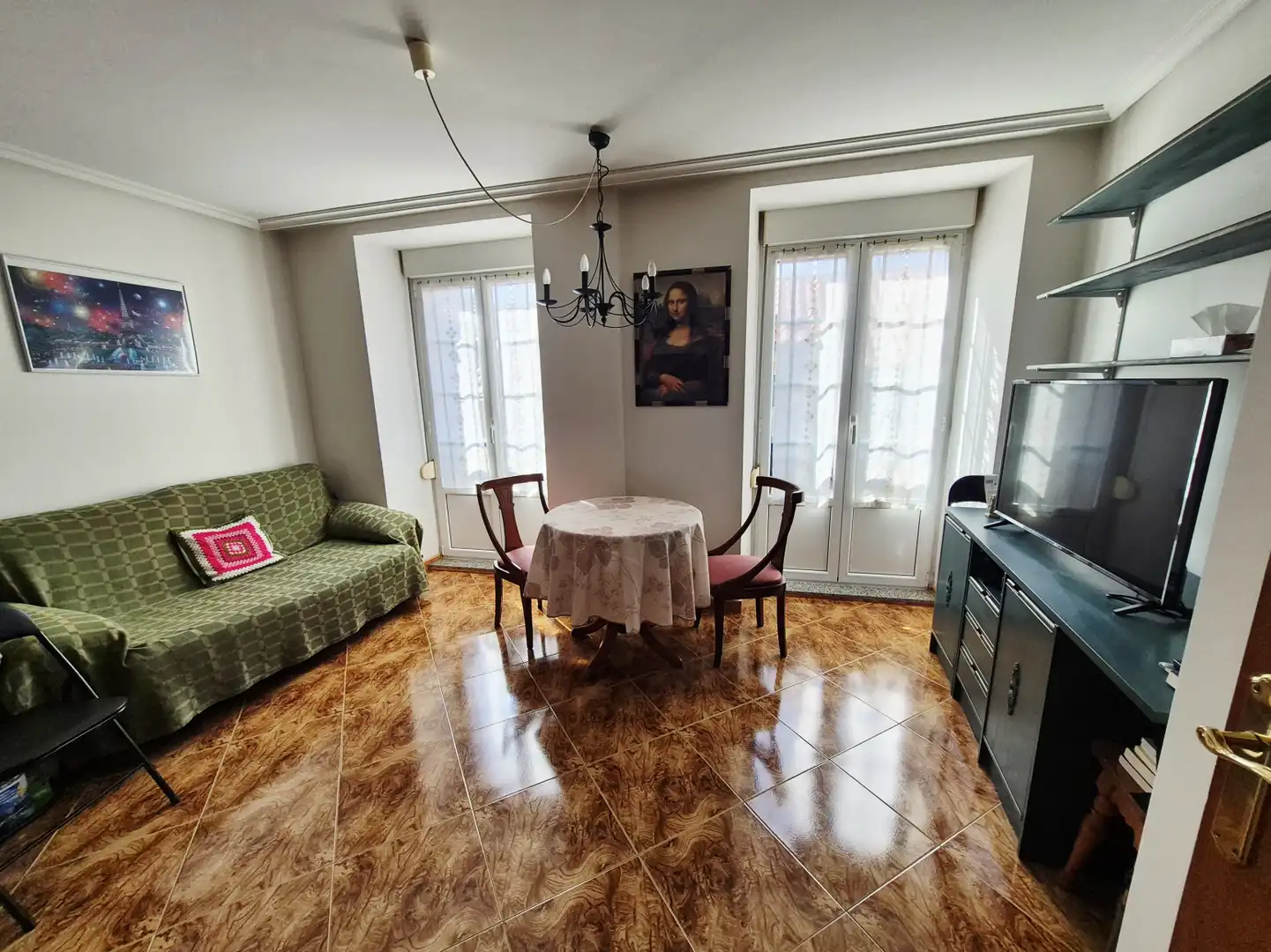 Living room of Flat for sale in Avilés  with Heating, Parquet flooring and Storage room