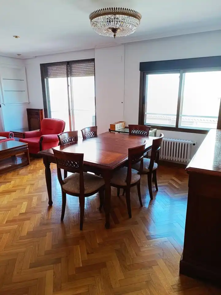 Dining room of Flat for sale in Zaragoza  with Air Conditioner, Heating and Parquet flooring