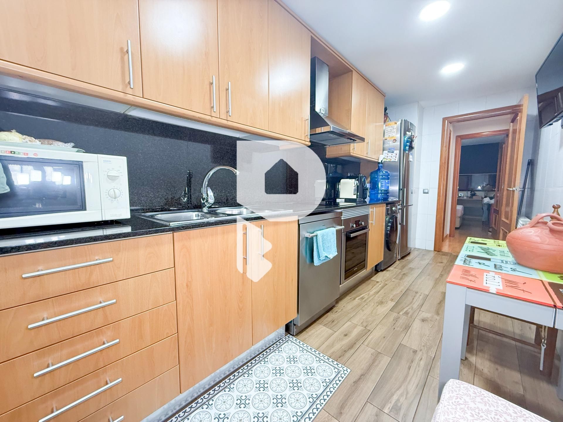 Cuina de Planta baixa en venda en  Barcelona Capital amb Calefacció, Parquet i Traster