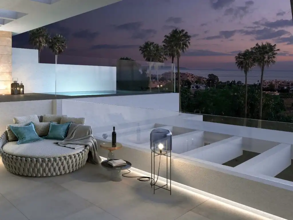 Apartamento con piscina en venta en Estepona Pueblo, imagen 3