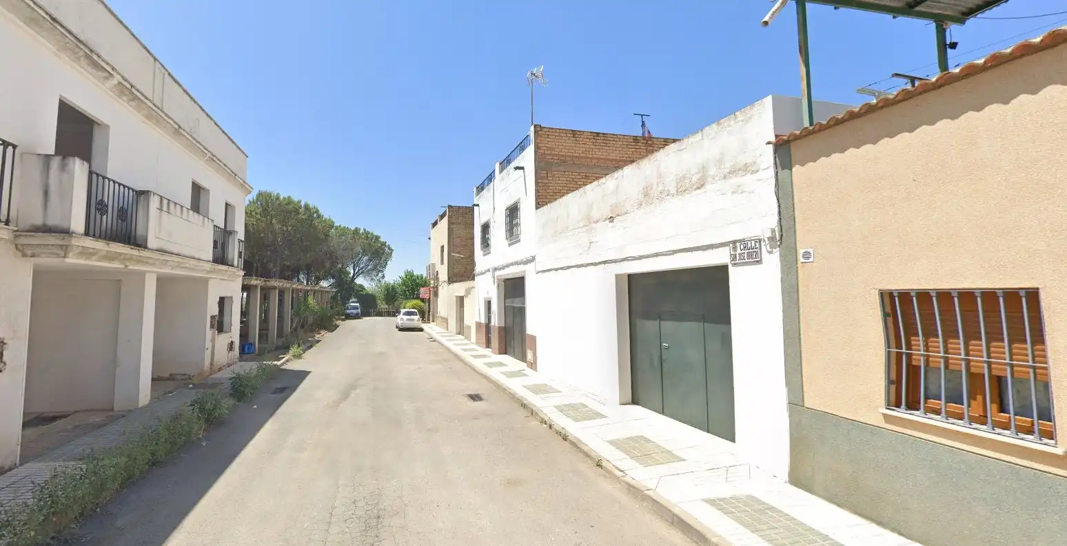 Adossat en venda a Alcalá del Río, imagen 3
