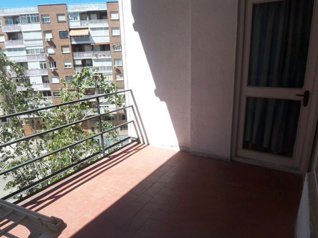 Terrassa de Pis de lloguer en  Madrid Capital amb Calefacció, Terrassa i Moblat