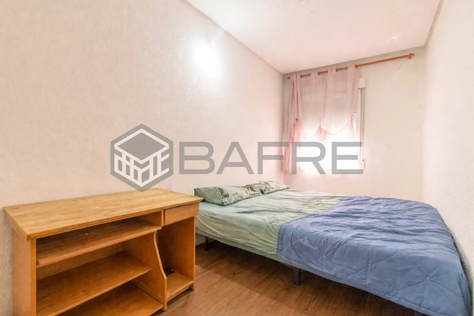 Habitación de Piso en venta en Madrid con Calefacción y Parquet