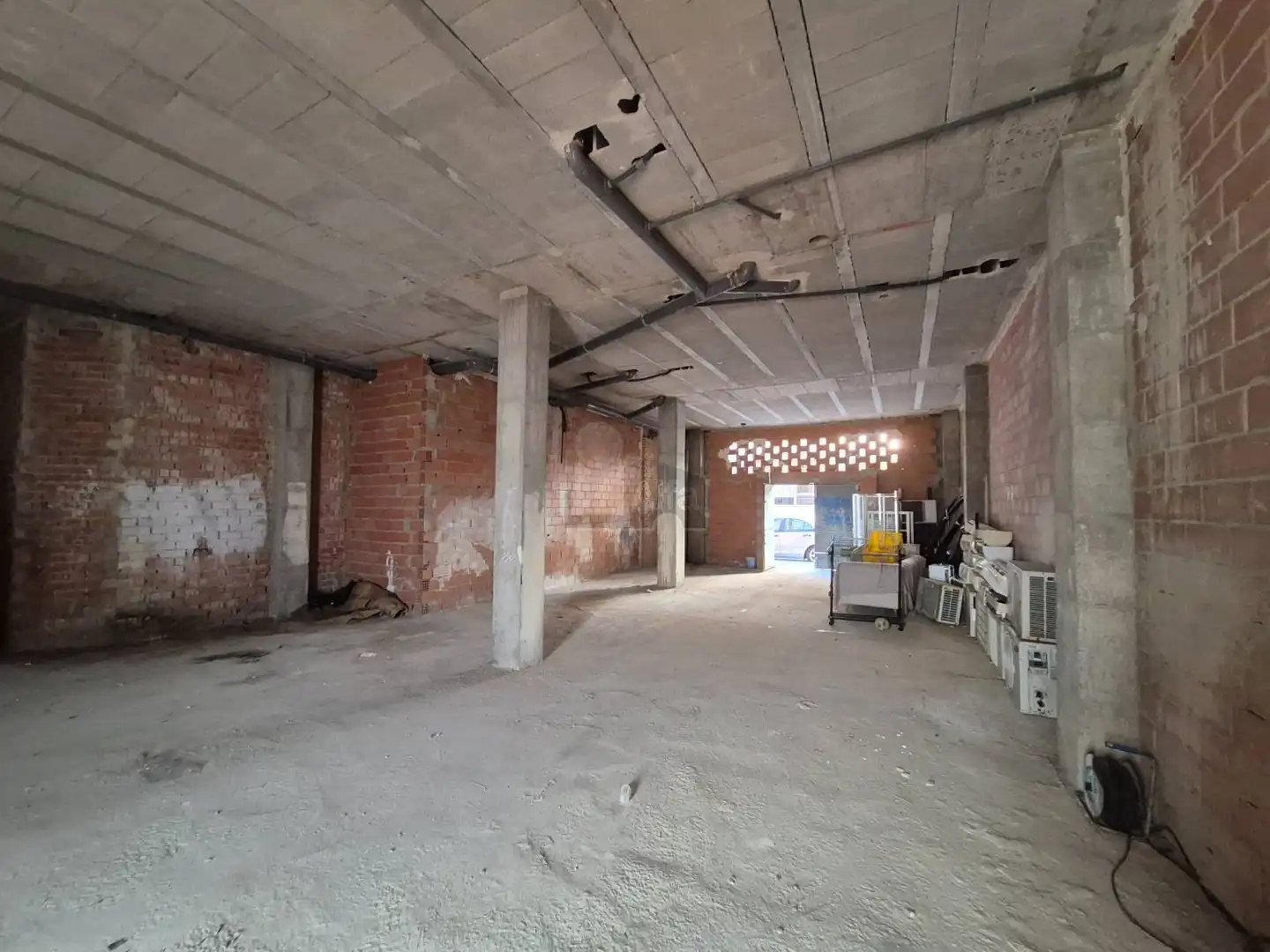 Commercial properties for rent in Carrer Luis Vives, 4, Pobla de Farnals