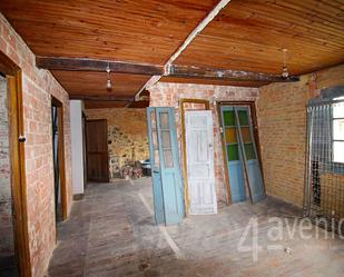 Country house for sale in Nava