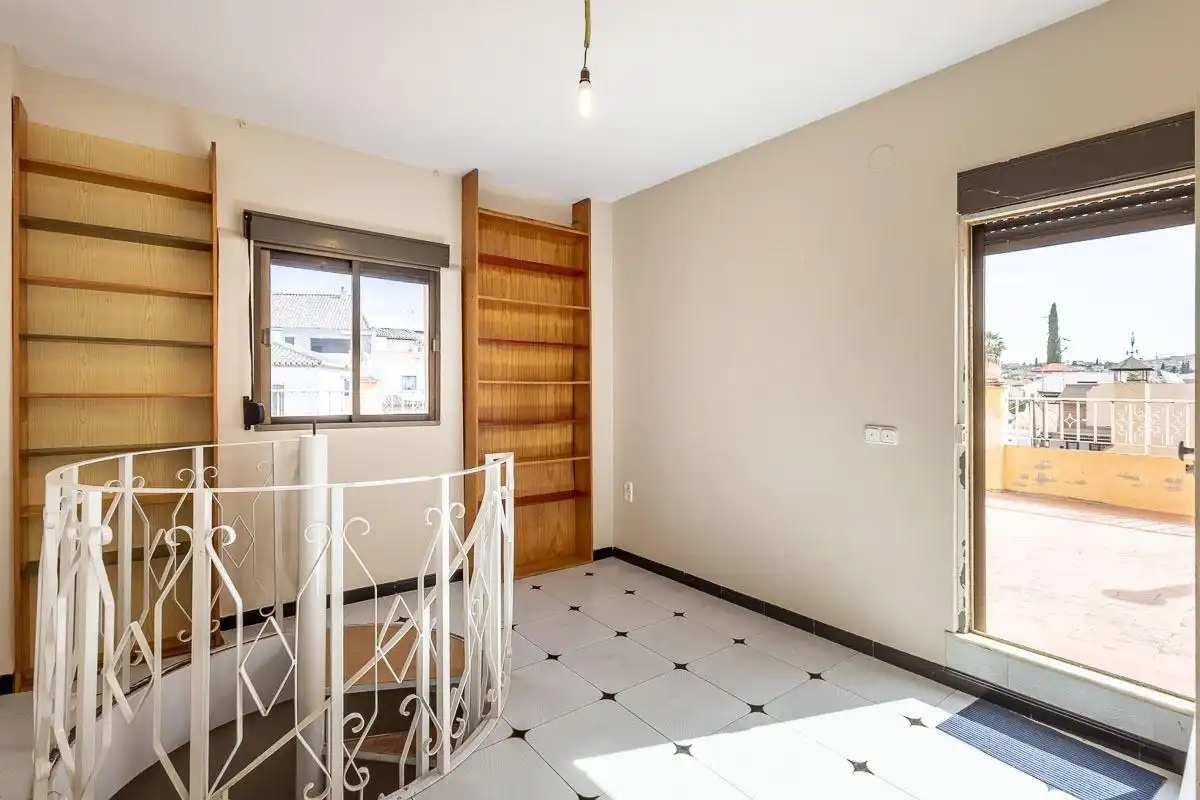 Reihenhaus mit Terrasse zum Verkauf in Calle Reina Mora 15, imagen 38