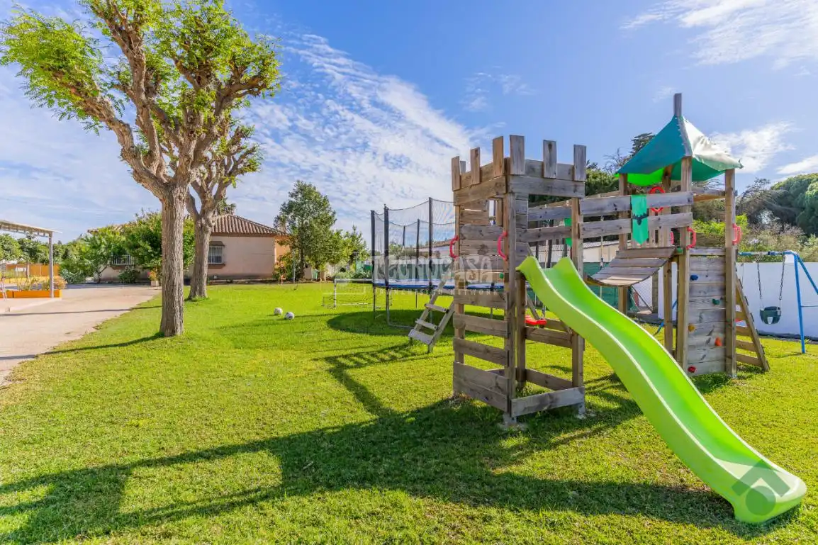 Immobles singulars amb piscina en venda a Conil, imagen 13