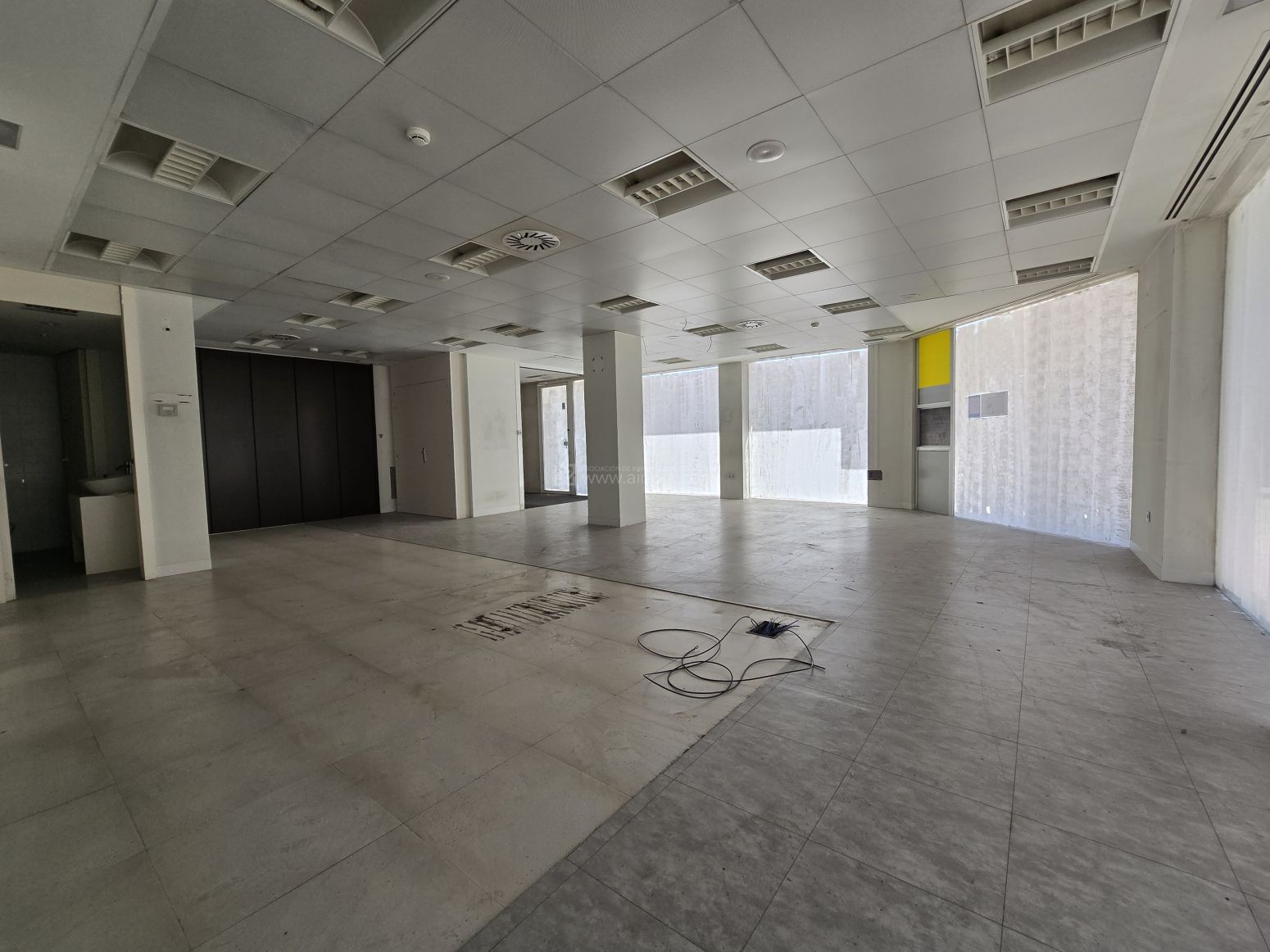 Premises to rent in  Logroño  with Terrace