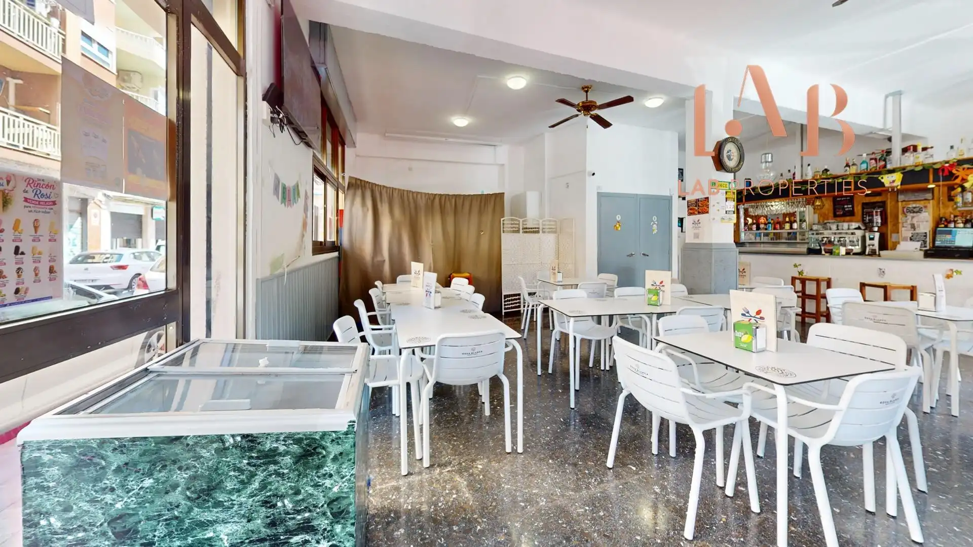 Commercial properties for rent in  Palma de Mallorca  with Air Conditioner and Furnished