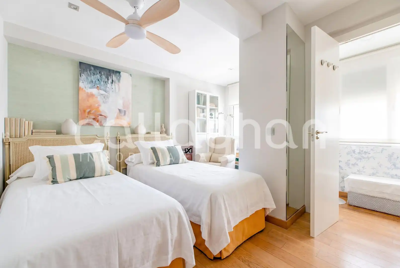 Habitación de Piso en venta en Valencia con Aire acondicionado, Calefacción y Balcón
