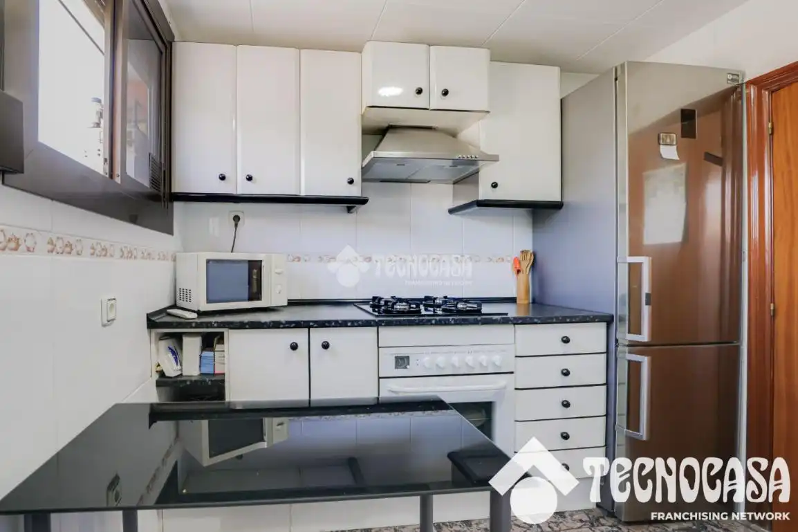 Kitchen of Flat for sale in Sant Vicenç Dels Horts  with Heating