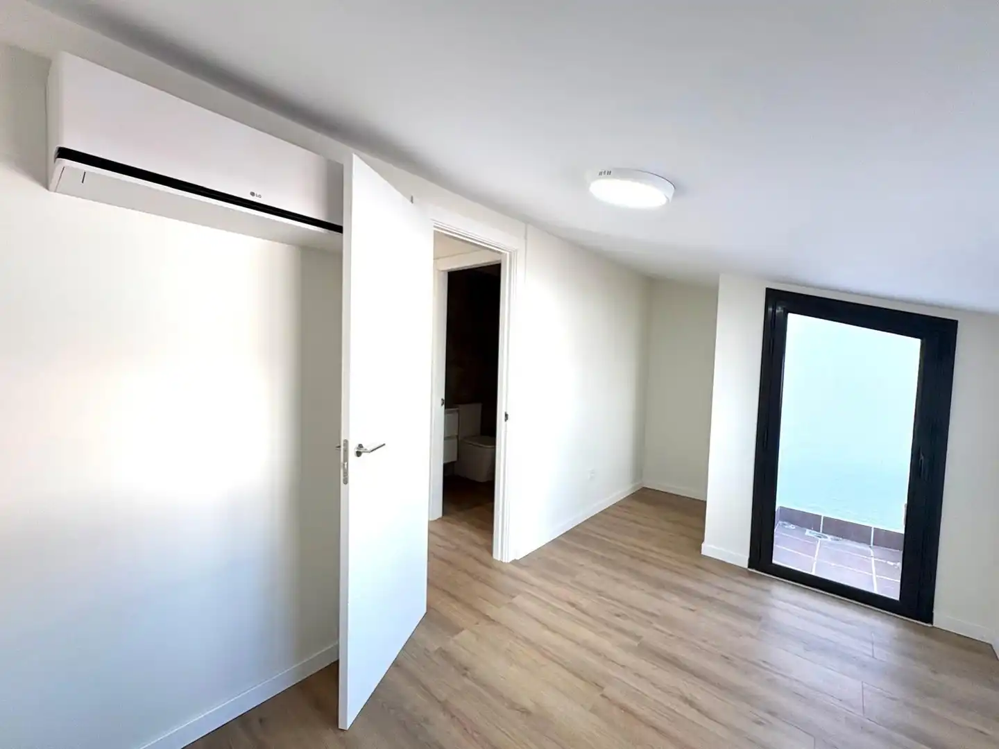 Ático en venta en Santa Perpètua de Mogoda con Aire acondicionado, Calefacción y Parquet