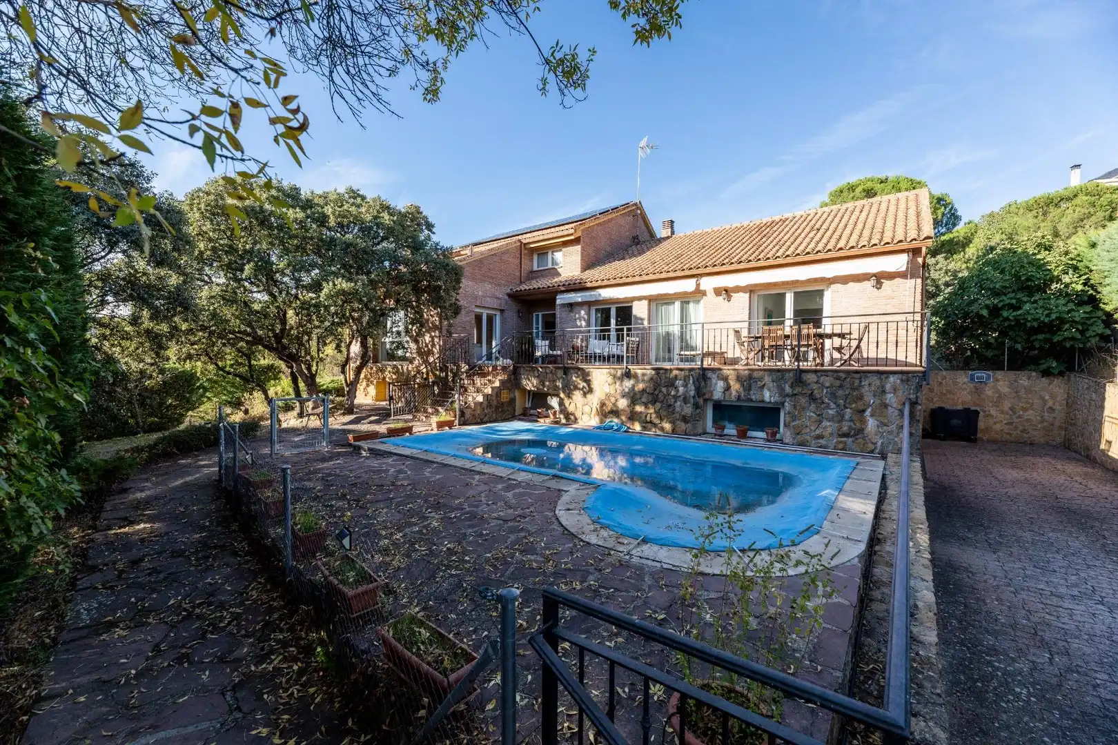 Vista exterior de Casa o chalet en venta en Torrelodones con Aire acondicionado, Calefacción y Jardín privado