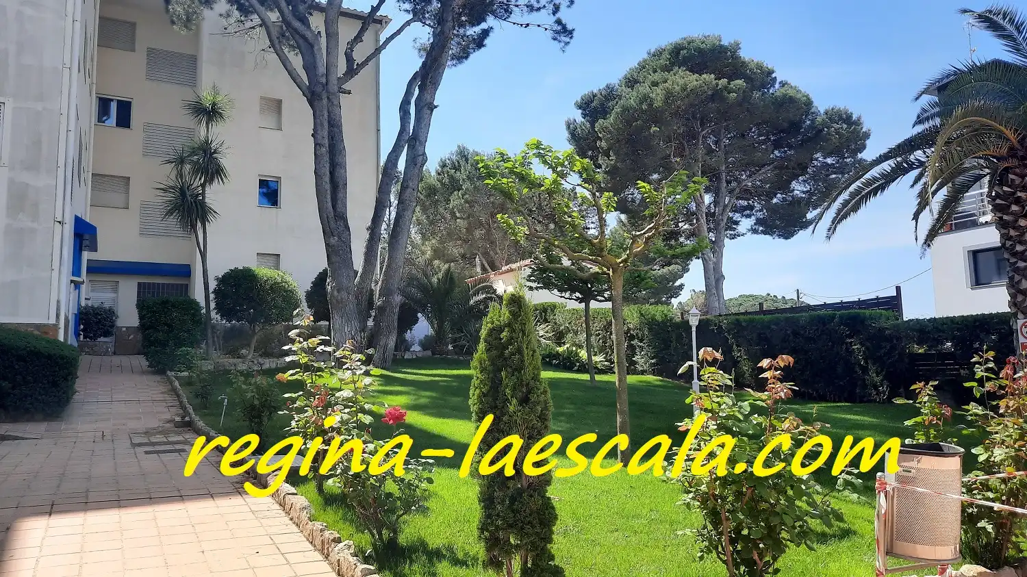 Jardín de Planta baja en venta en L'Escala con Amueblado y Piscina comunitaria