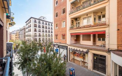 Vista exterior de Pis en venda en  Madrid Capital amb Balcó