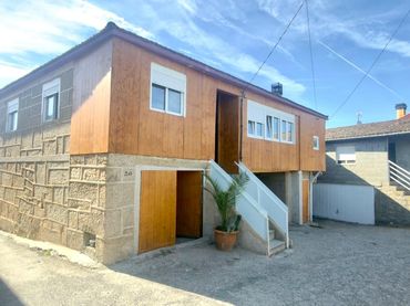 Casa amb jardí en venda a Nogueira de Ramuín