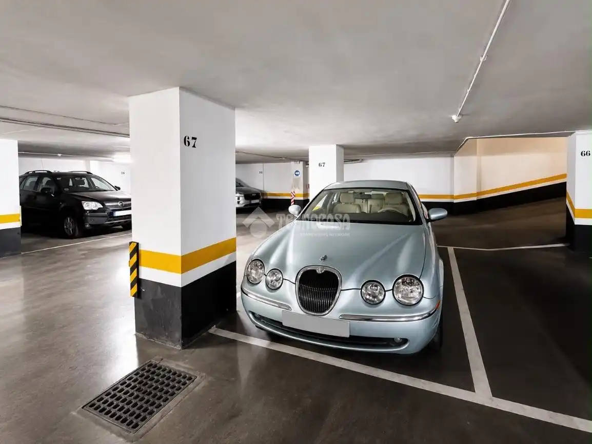 Parking de Piso en venta en Santander con Calefacción
