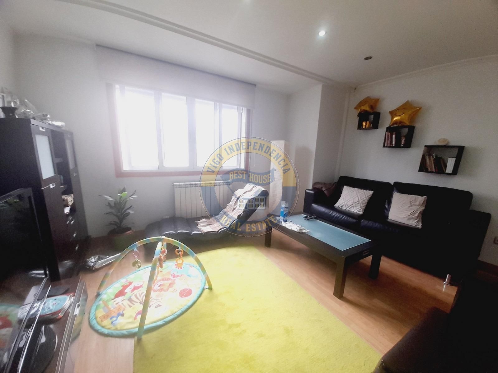 Living room of Flat for sale in Vigo   with Heating and Storage room
