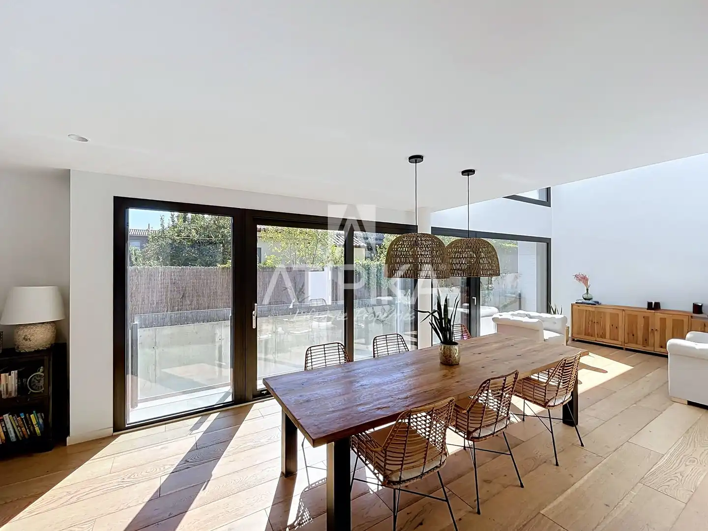 Vista exterior de Casa o xalet en venda en Sant Cugat del Vallès amb Aire condicionat, Calefacció i Terrassa