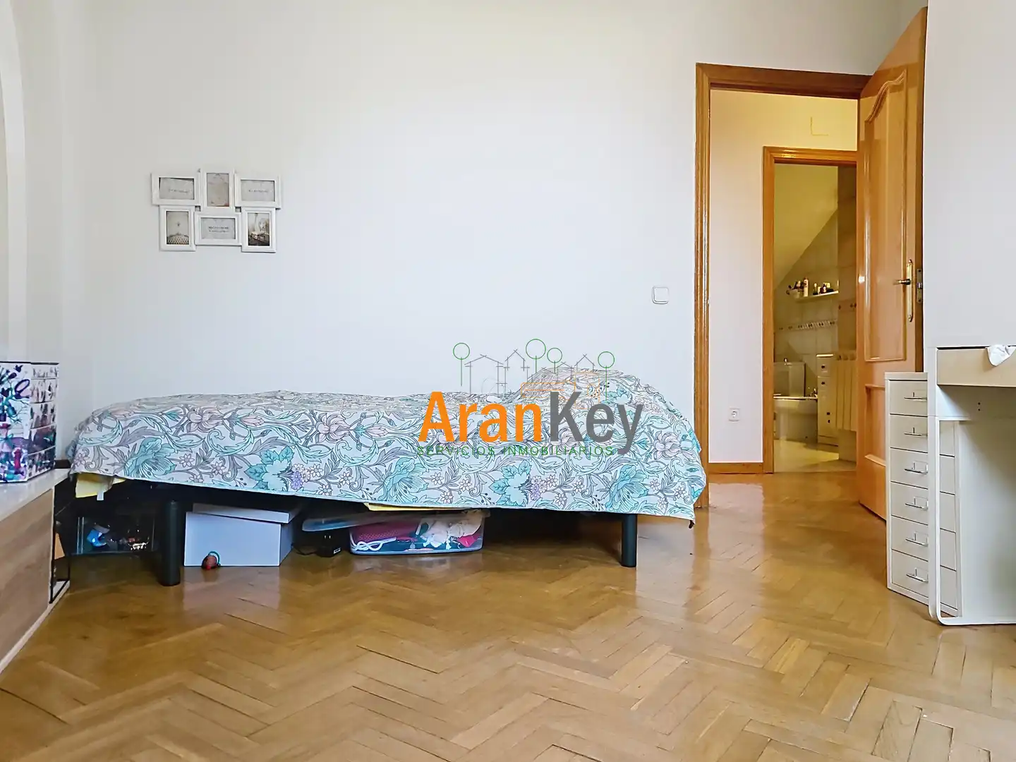 Flat for sale in Aranjuez  with Air Conditioner, Heating and Storage room