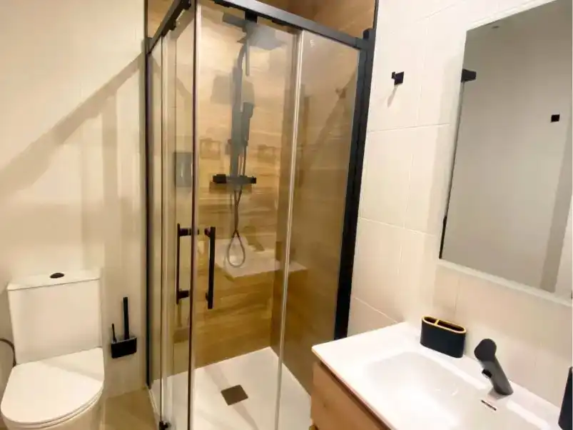 Bany de Apartament de lloguer en Barris Marítims