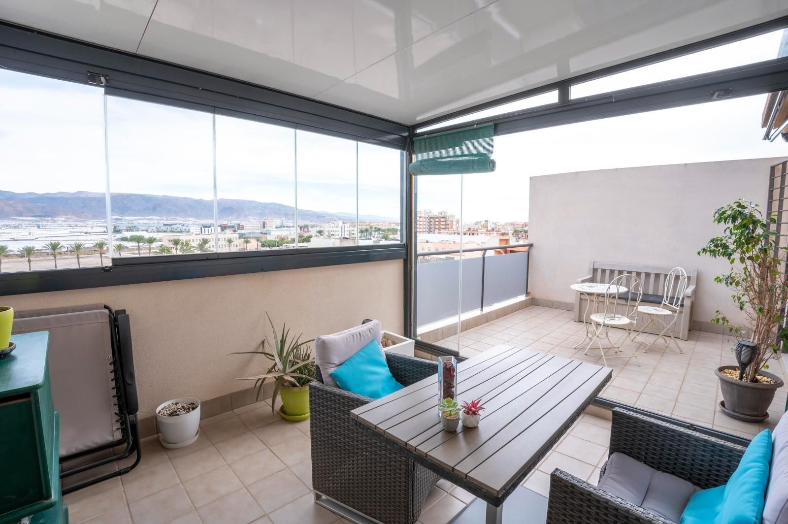 Terrassa de Àtic en venda en Roquetas de Mar amb Terrassa i Piscina comunitària