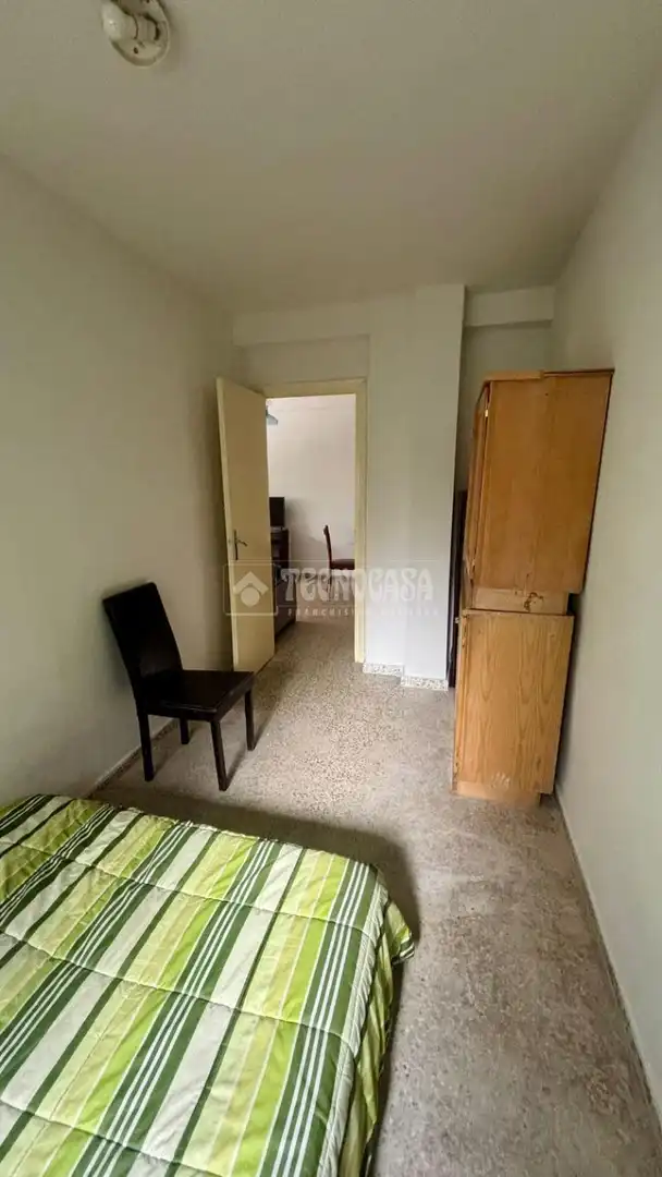 Piso en venta en C. Luz Casanova, Cartuja