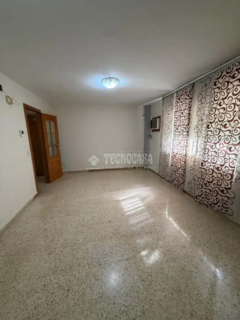 Bedroom of Flat for sale in Sevilla