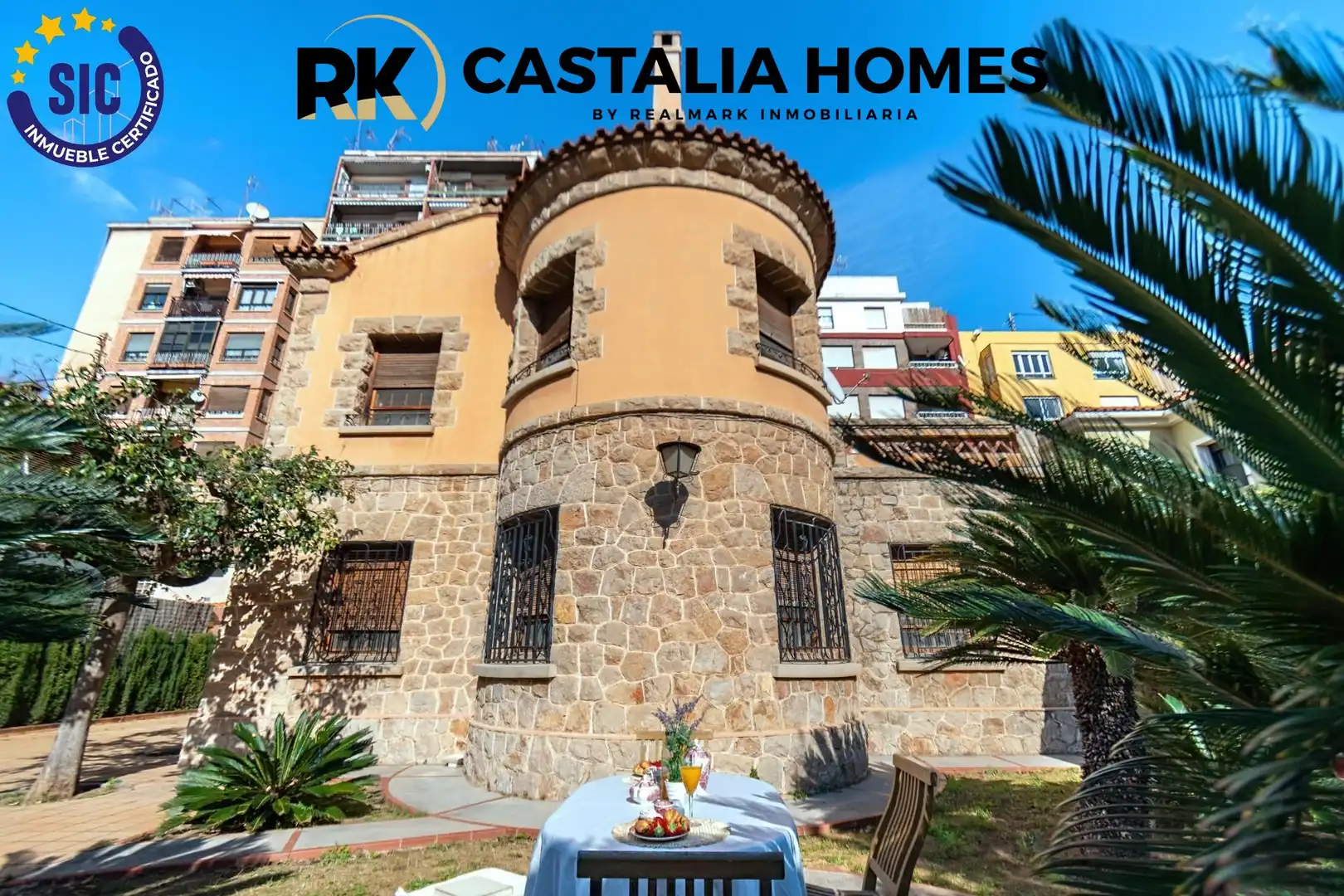 Vista exterior de Casa o chalet en venta en Castellón de la Plana / Castelló de la Plana con Calefacción, Jardín privado y Parquet