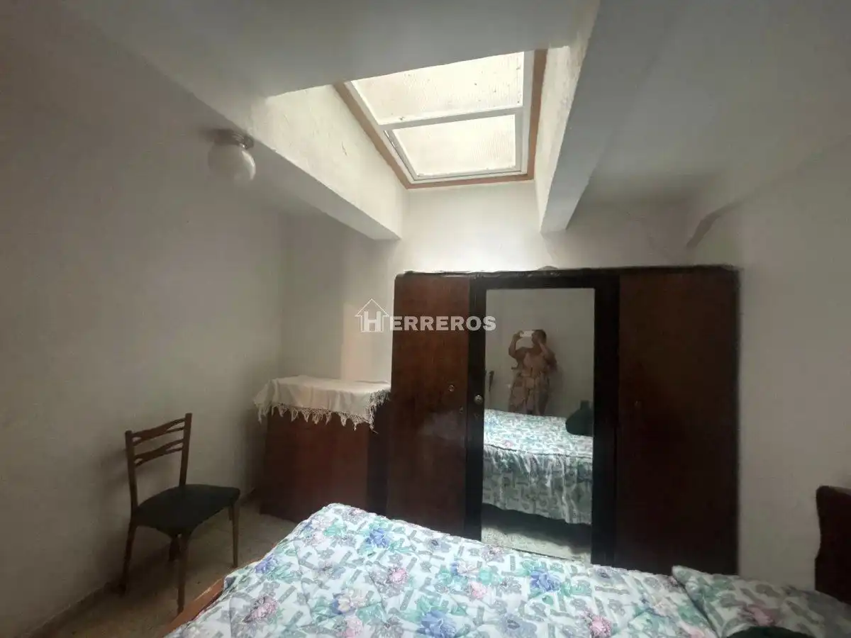 Dormitori de Casa adosada en venda en Alesanco amb Calefacció
