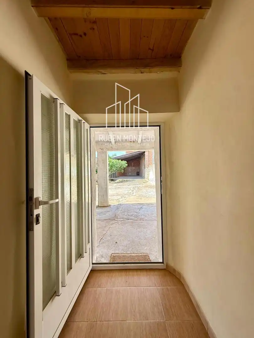 Houses for sale in Topas  with Private garden and Furnished
