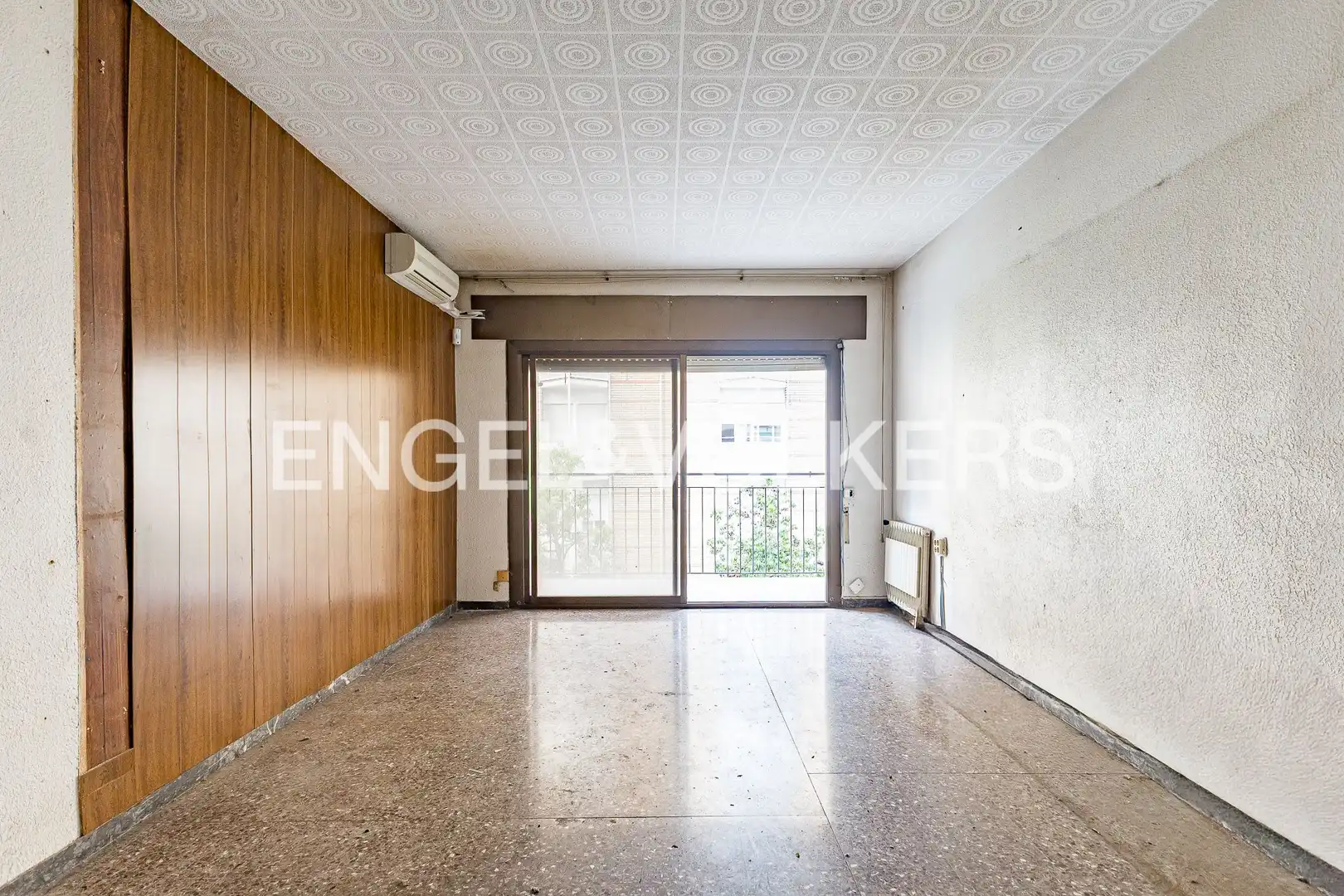 Piso con terraza en venta en Centre