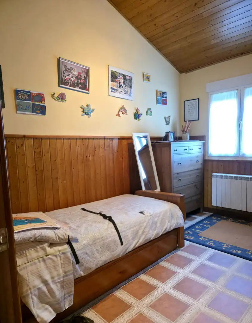 Bedroom of Houses for sale in Salinas de Pisuerga  with Private garden, Storage room and Swimming Pool