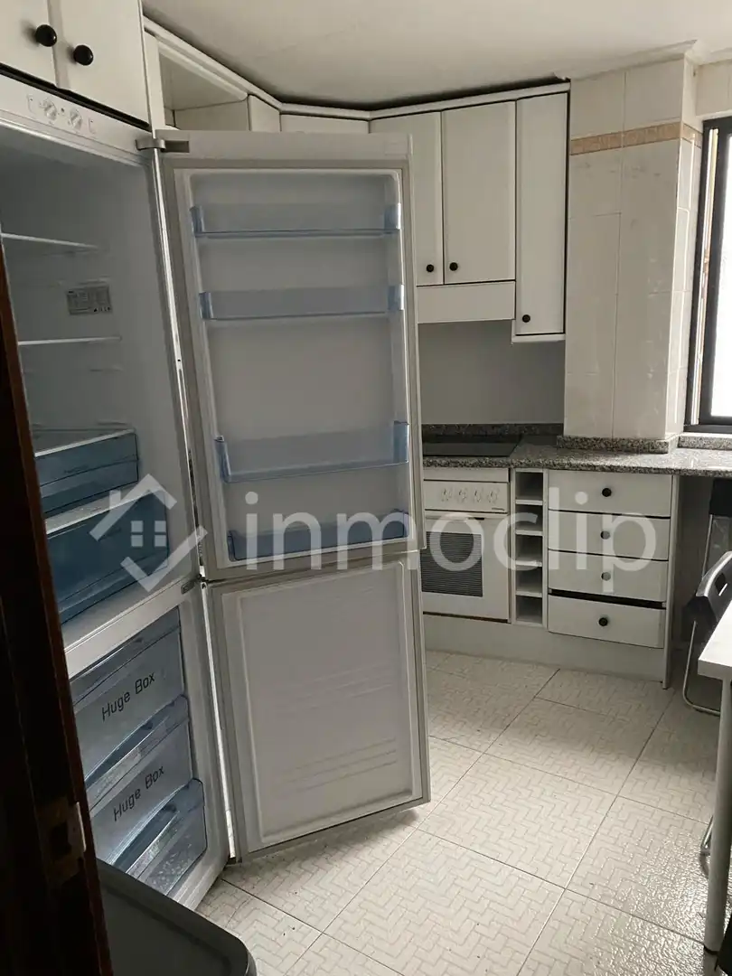 Kitchen of Flat for share in Salamanca  with Heating and Furnished