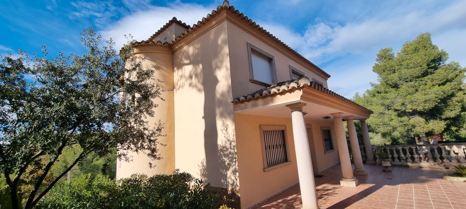 Vista exterior de Casa o xalet en venda en Náquera amb Aire condicionat, Calefacció i Jardí privat