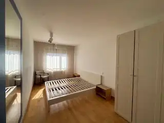 Habitación de Apartamento de alquiler en León Capital  con Calefacción, Parquet y Terraza