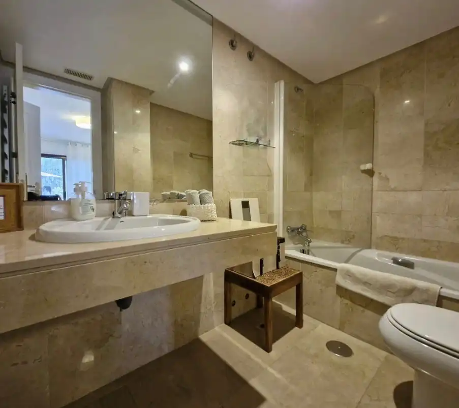 Wohnung mit Pool zum Verkauf in Río Real - Los Monteros, imagen 13