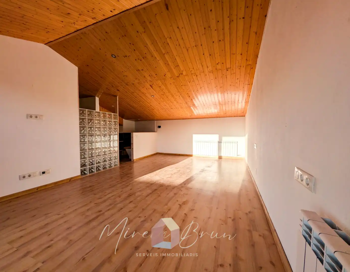 Sala d'estar de Dúplex en venda en Torelló amb Calefacció